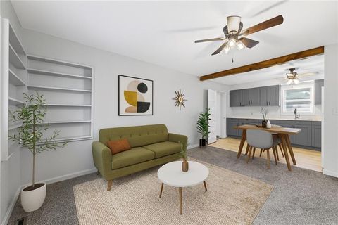 912 VEST Drive Warrensburg MO 64093