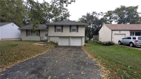 Photo of 8507 Spring Valley Road, Raytown, MO 64138 (MLS # 2647273)