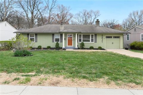 8821 W 70th Street, Merriam, KS 66204 - MLS#: 2536845