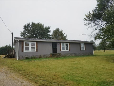 Photo of 78 Newberry Drive, Linn Valley, KS 66040 (MLS # 2646801)