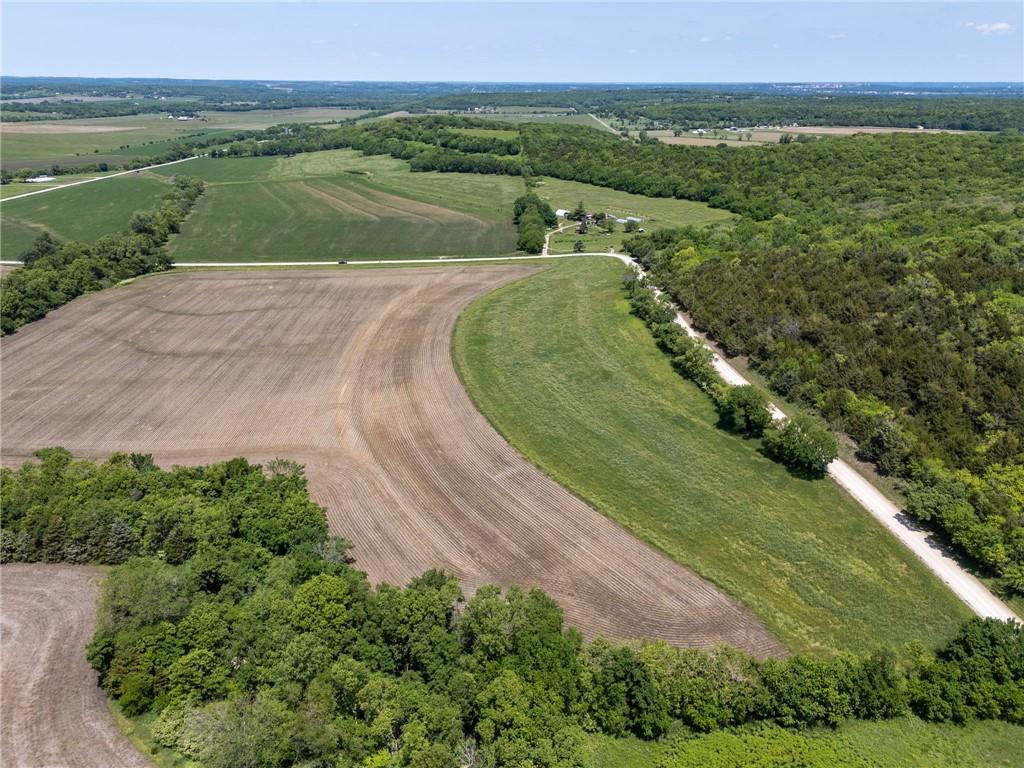 10.01 Acres M/L E 1100 Road