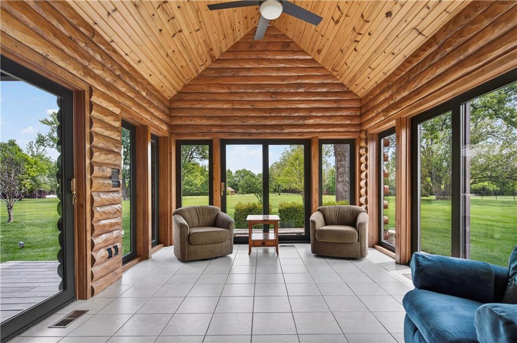 Lee'S Summit, Missouri, 64086, United States, 6 Bedrooms Bedrooms, ,5 BathroomsBathrooms,Residential,Active,2045037