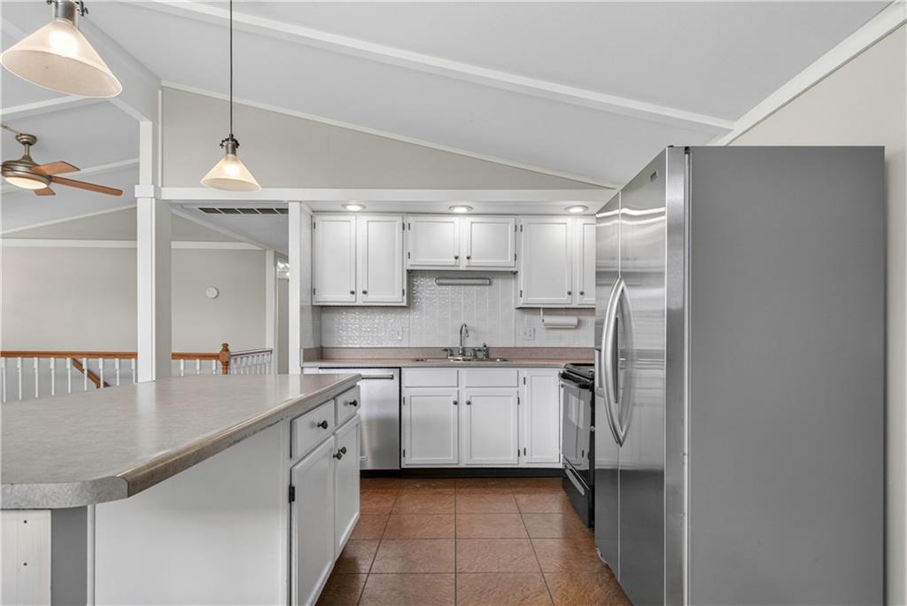 Lee'S Summit, Missouri, 64086, United States, 6 Bedrooms Bedrooms, ,5 BathroomsBathrooms,Residential,Active,2045037