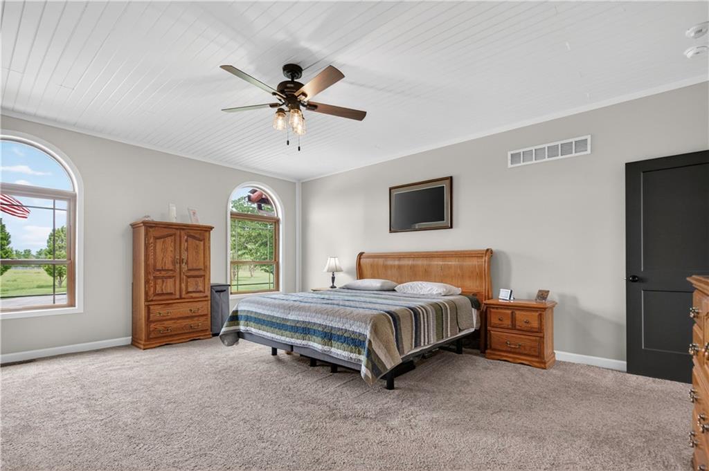 Lee'S Summit, Missouri, 64086, United States, 6 Bedrooms Bedrooms, ,5 BathroomsBathrooms,Residential,Active,2045037