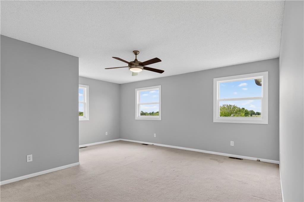 Lee'S Summit, Missouri, 64086, United States, 6 Bedrooms Bedrooms, ,5 BathroomsBathrooms,Residential,Active,2045037