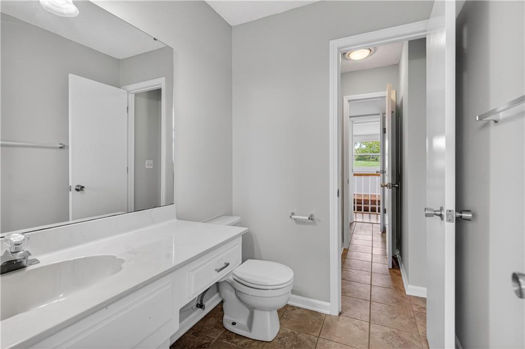 Lee'S Summit, Missouri, 64086, United States, 6 Bedrooms Bedrooms, ,5 BathroomsBathrooms,Residential,Active,2045037