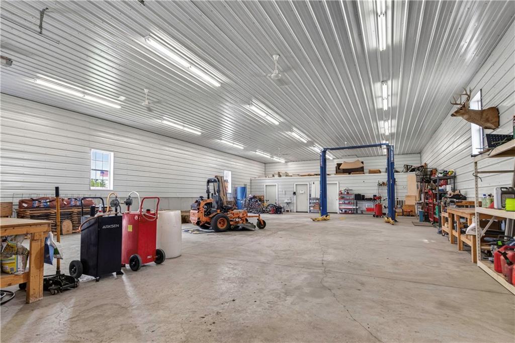Lee'S Summit, Missouri, 64086, United States, 6 Bedrooms Bedrooms, ,5 BathroomsBathrooms,Residential,Active,2045037