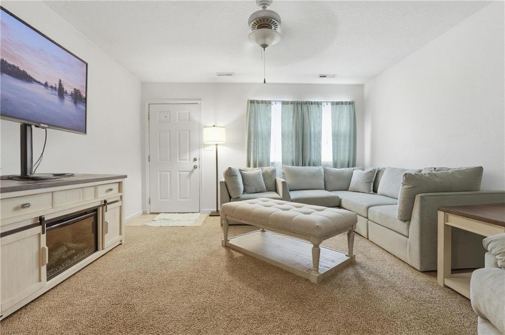 11889 Units 1 & 2 Wood oak Avenue