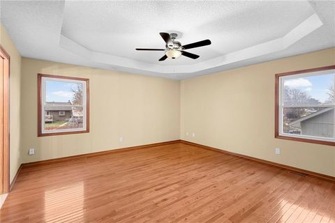 Tiny photo for 828 Black Oak Drive, Liberty, MO 64068 (MLS # 2589550)