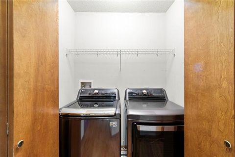 Tiny photo for 828 Black Oak Drive, Liberty, MO 64068 (MLS # 2589550)