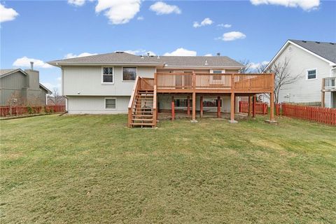 Tiny photo for 828 Black Oak Drive, Liberty, MO 64068 (MLS # 2589550)
