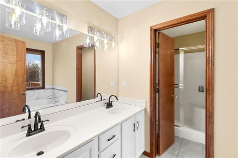 Tiny photo for 828 Black Oak Drive, Liberty, MO 64068 (MLS # 2589550)