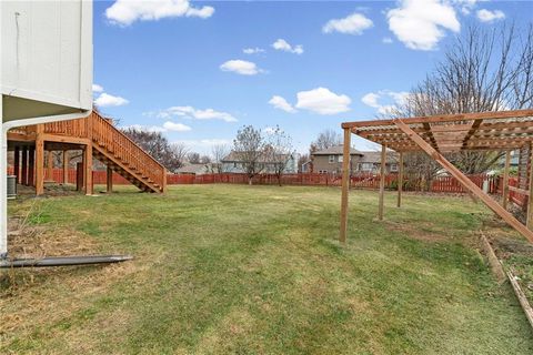 Tiny photo for 828 Black Oak Drive, Liberty, MO 64068 (MLS # 2589550)