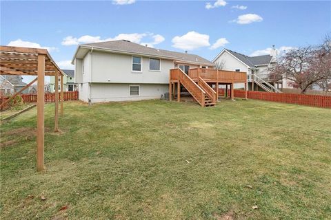 Tiny photo for 828 Black Oak Drive, Liberty, MO 64068 (MLS # 2589550)