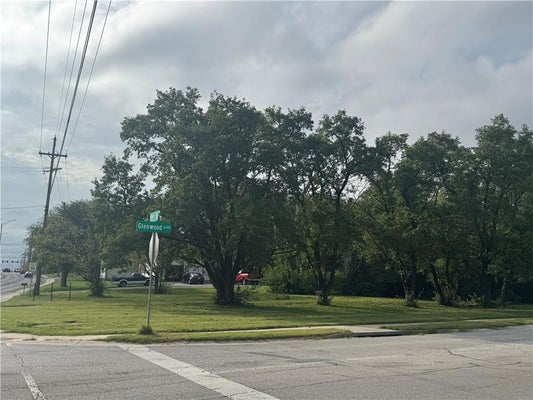 6702 W 151ST ST, OVERLAND PARK, KS 66223 - Image e459eee900982fa048fac4b2501ad03b/1576563426