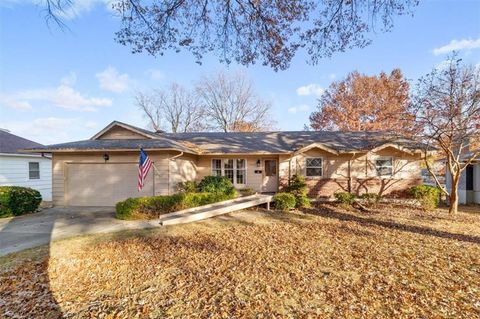 10205 Tracy Avenue, Kansas City, MO 64131 - MLS#: 2605053