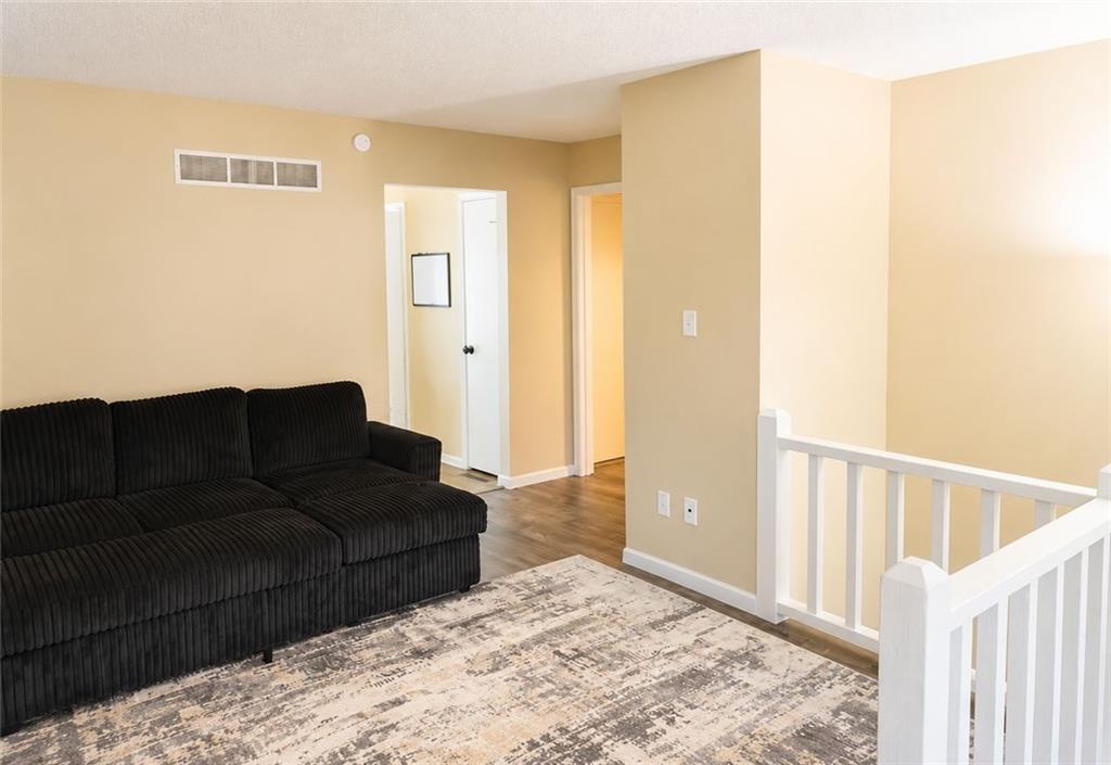 7423 & 7425 Englewood Lane