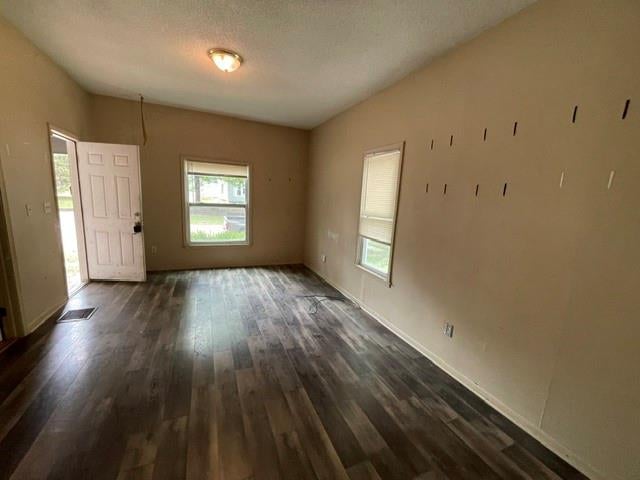 Photo of 120 W Jefferson Street, Pittsburg, KS 66762 (MLS # 2635320)