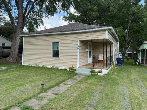 305 S Elm Street, Sweet Springs, MO 65351 - MLS#: 2623399