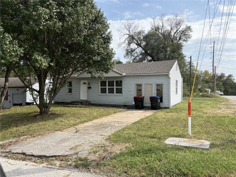 Photo of 418 W culton Street, Warrensburg, MO 64093 (MLS # 2643348)