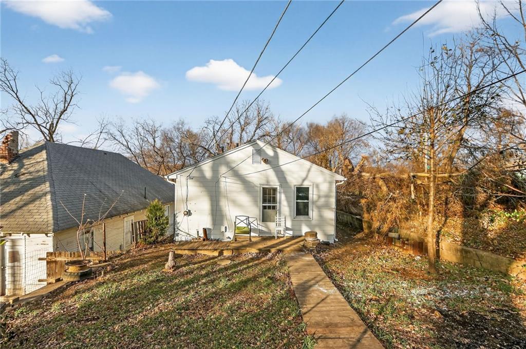 8727 E Lexington Avenue