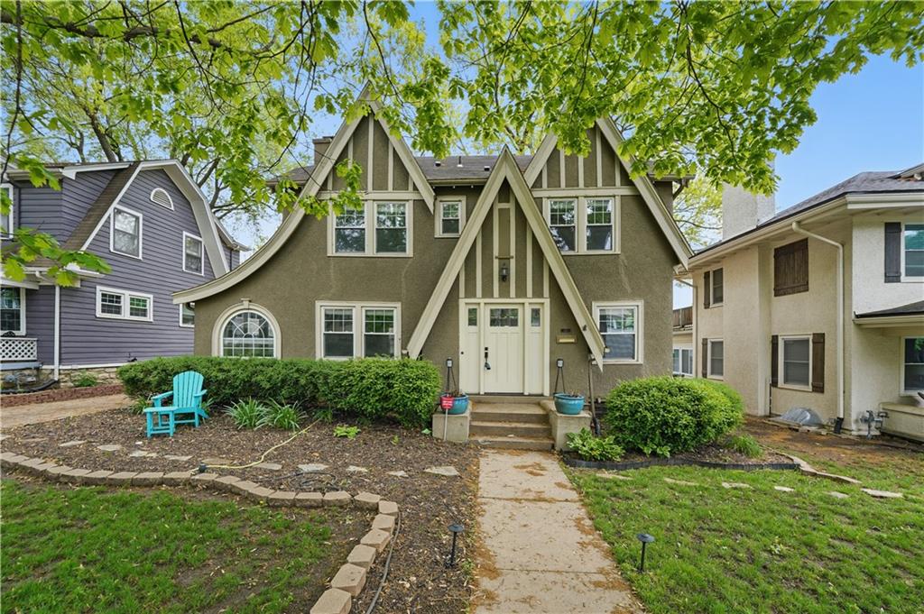 825 W 71ST Terrace