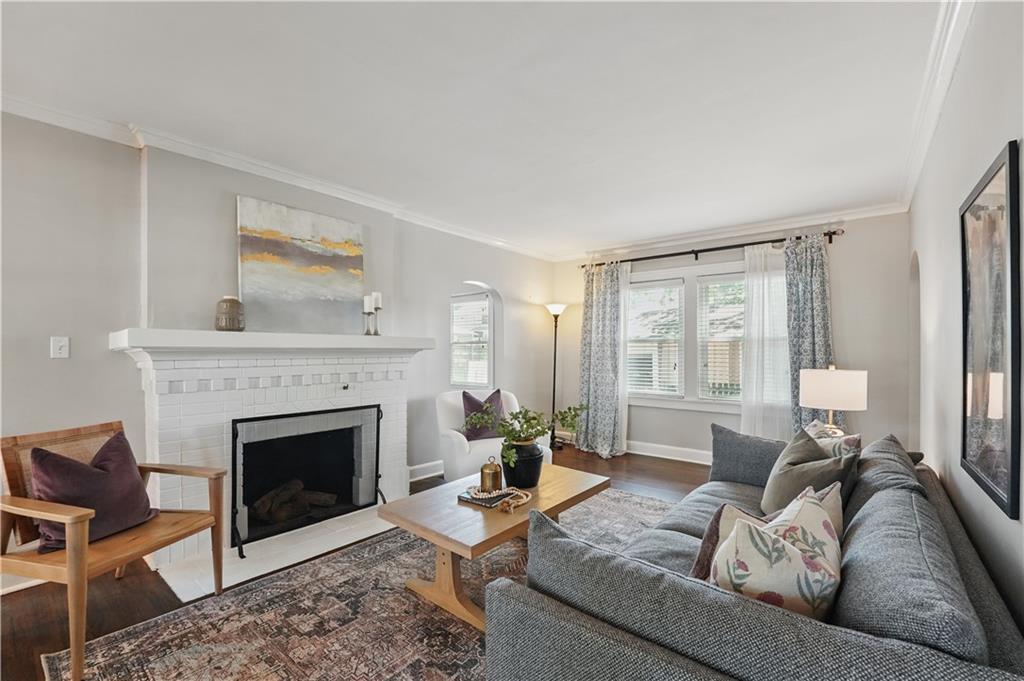 825 W 71ST Terrace