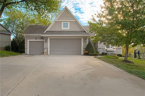 5013 Bradshaw Street, Shawnee, KS 66216 - #: 2581090