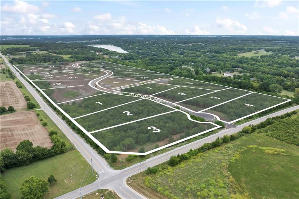 Photo of 17445 Galloway Drive, Stilwell, KS 66085 (MLS # 2484334)