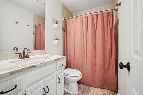 Tiny photo for 632 Taylor Drive, Liberty, MO 64068 (MLS # 2624333)