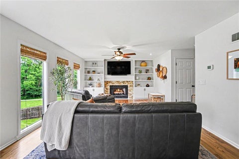 Tiny photo for 632 Taylor Drive, Liberty, MO 64068 (MLS # 2624333)