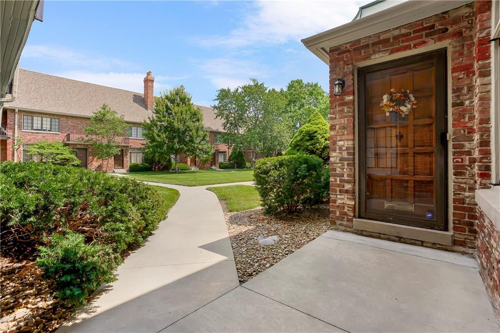 8363 Somerset Drive 8363