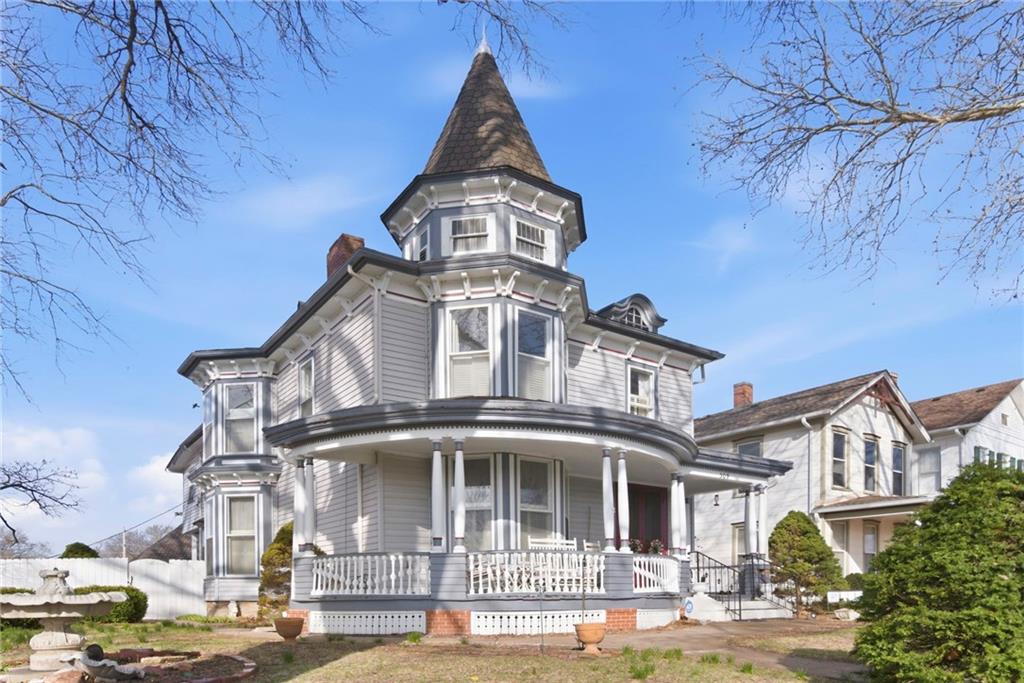 309 N Esplanade Street