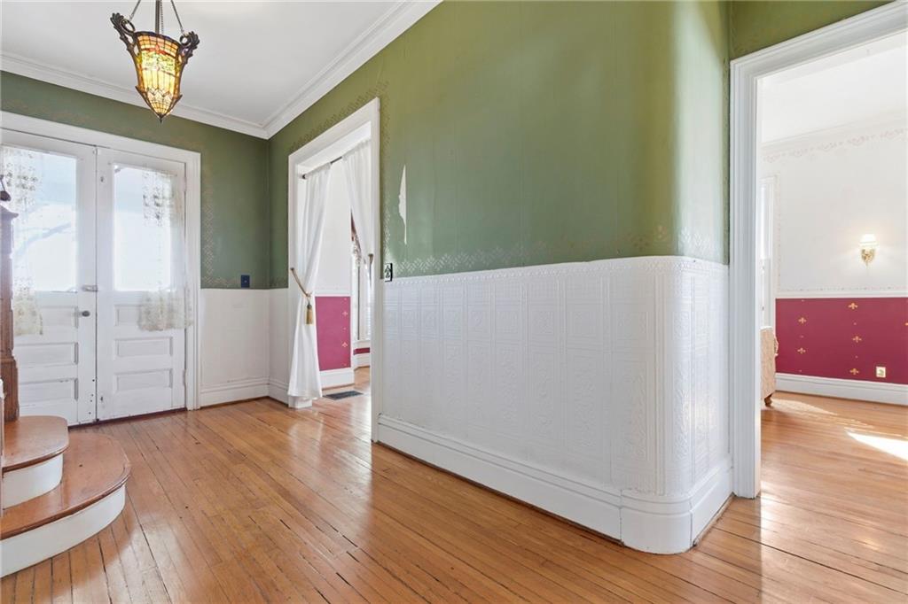 309 N Esplanade Street