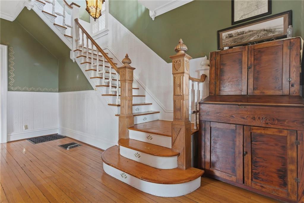 309 N Esplanade Street