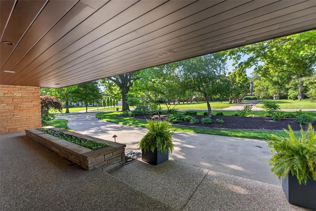8608 Reinhardt Lane
