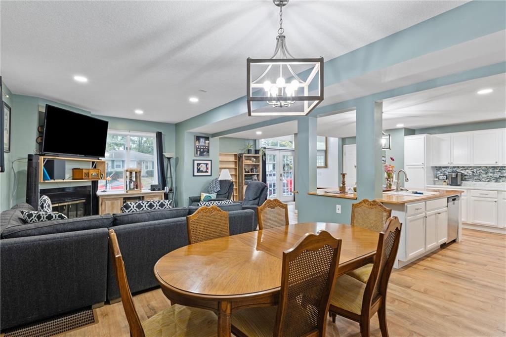 1933 Cherokee Street