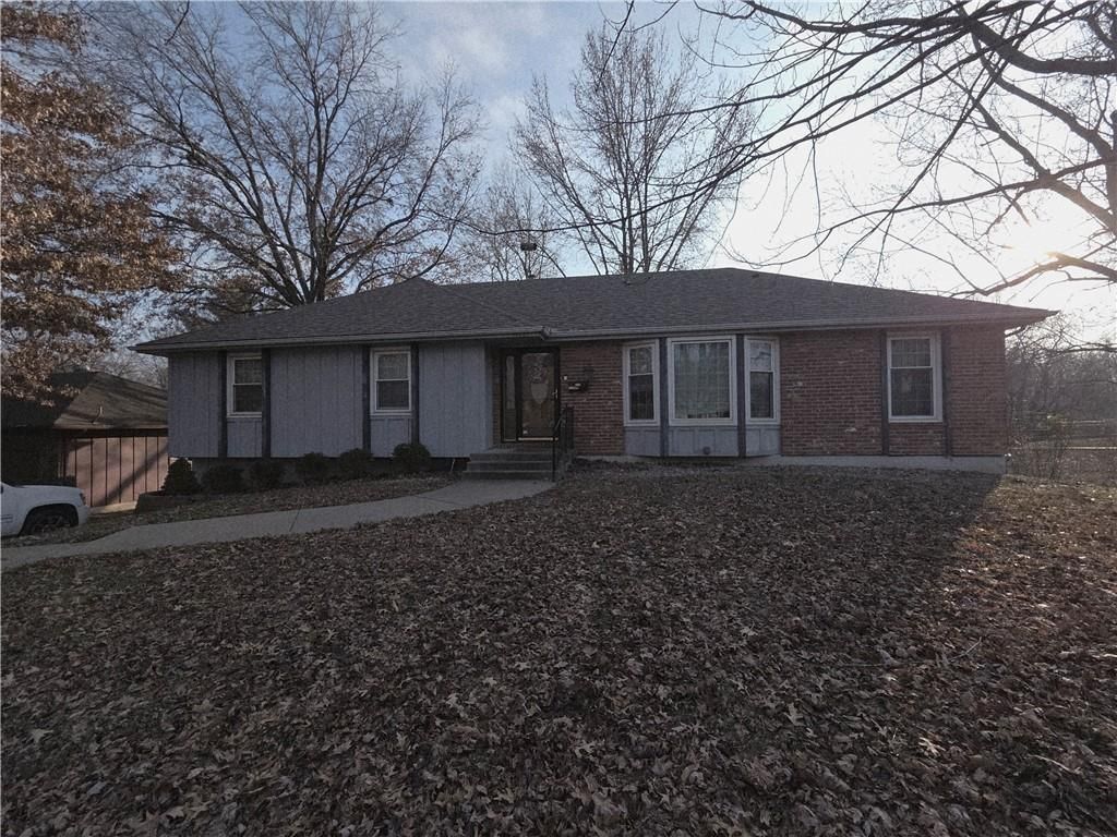 Photo of 15367 E 45th Street S, Independence, MO 64055 (MLS # 2592143)