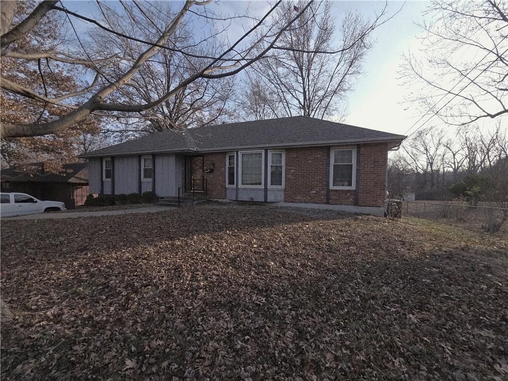Photo of 15367 E 45th Street S, Independence, MO 64055 (MLS # 2592143)
