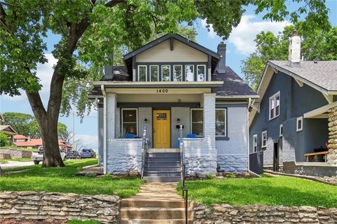 Photo of 1400 E 28 Street, Kansas City, MO 64109 (MLS # 2628270)
