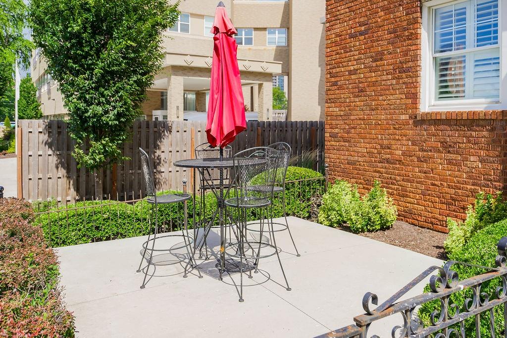 210 E Emanuel Cleaver #3E Boulevard