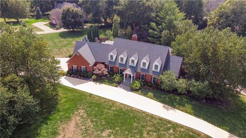 28 Court Lane, St Joseph, MO 64506 - #: 2594895