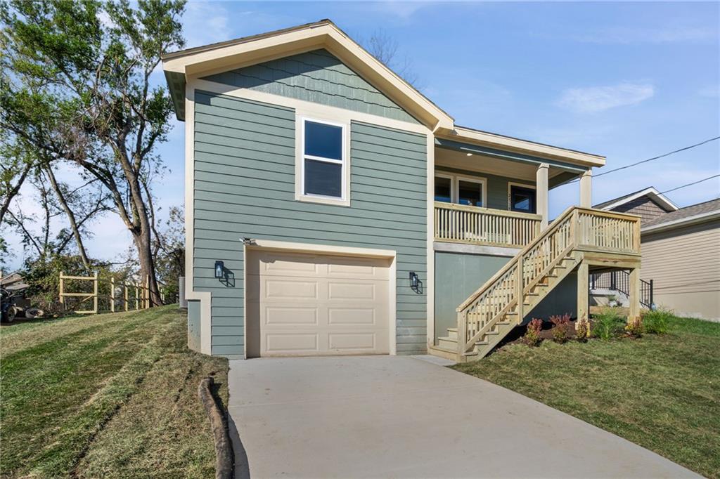 2714 N 21st Place