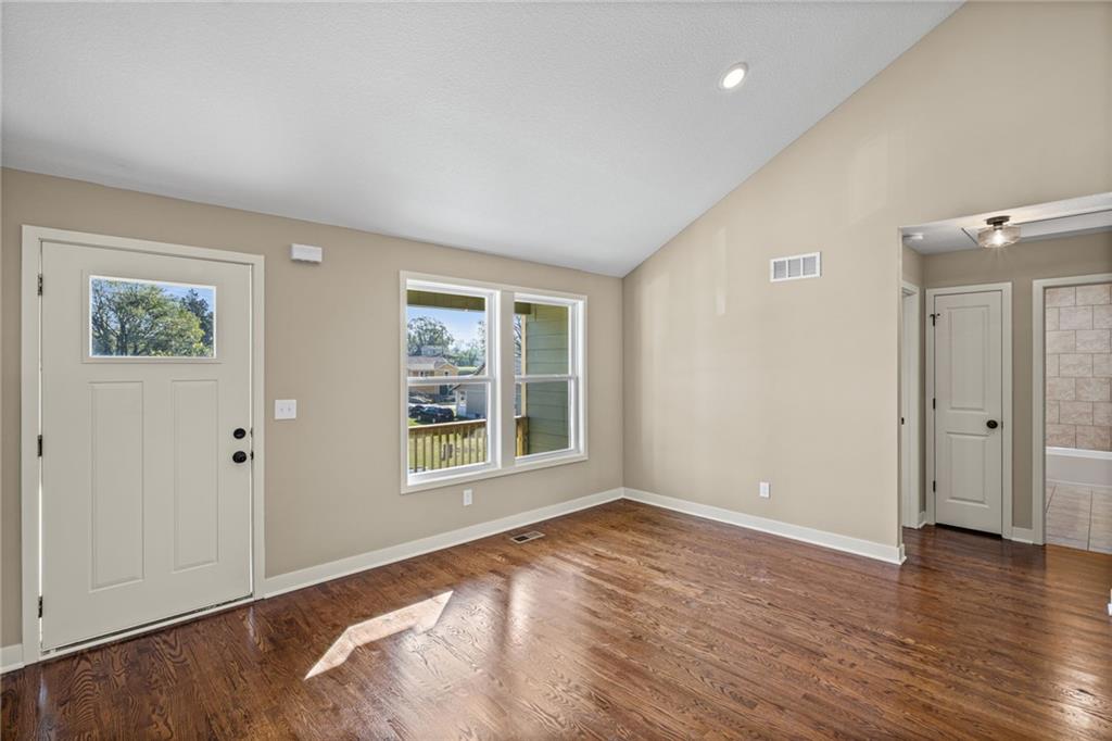 2714 N 21st Place