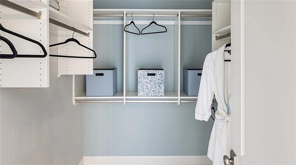 2924 N 114th Terrace