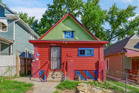 Photo of 3224 E 6th Street, Kansas City, MO 64124 (MLS # 2642337)
