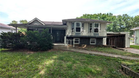 Photo of 1209 SW Madison Street, Lees Summit, MO 64081 (MLS # 2624189)