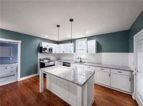 Tiny photo for 423 N Missouri Street, Liberty, MO 64068 (MLS # 2634469)