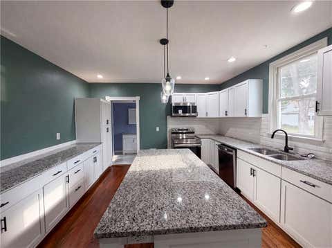 Tiny photo for 423 N Missouri Street, Liberty, MO 64068 (MLS # 2634469)