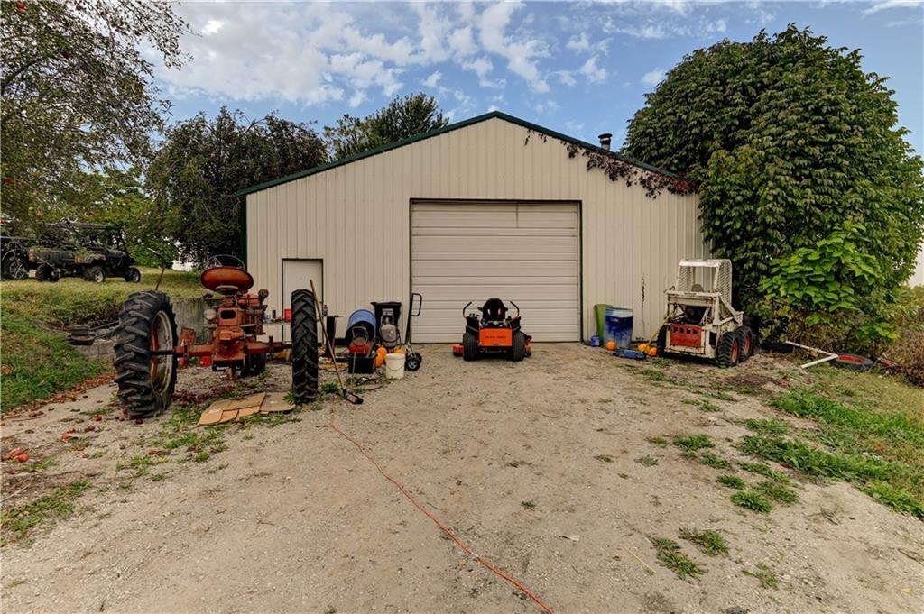 Platte City, Missouri 64079, United States, 3 Bedrooms Bedrooms, ,1 BathroomBathrooms,Residential,Pending,229452